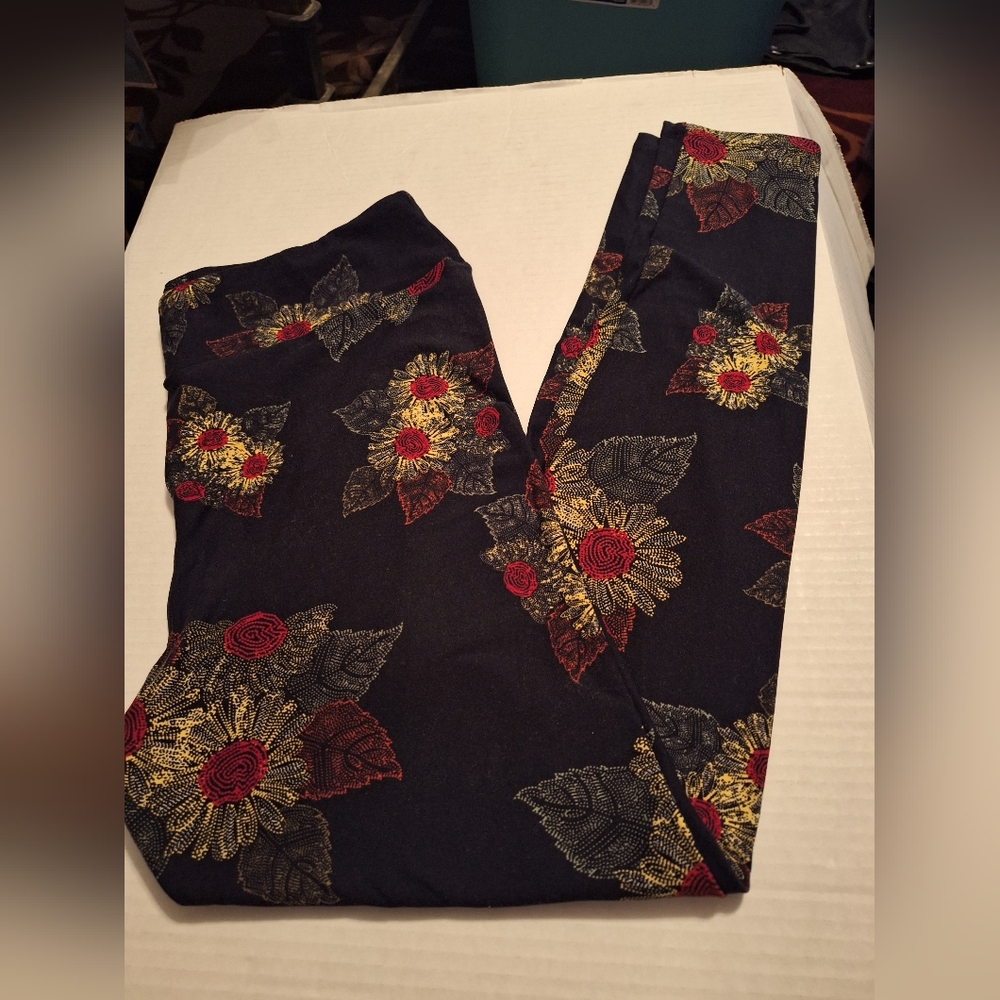 LuLaRoe Leggings Size TC